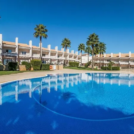 Fantastic Townhouse With Pool And Sea Views Casa de Férias Albufeira