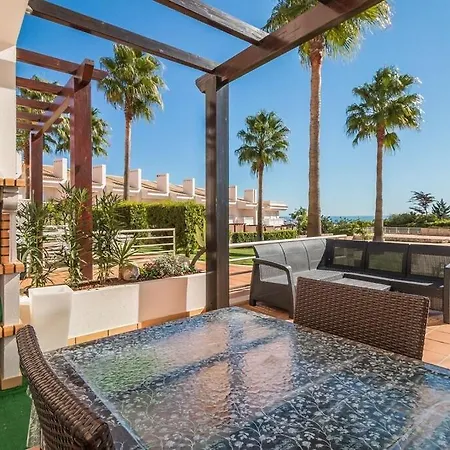 Fantastic Townhouse With Pool And Sea Views * Albufeira