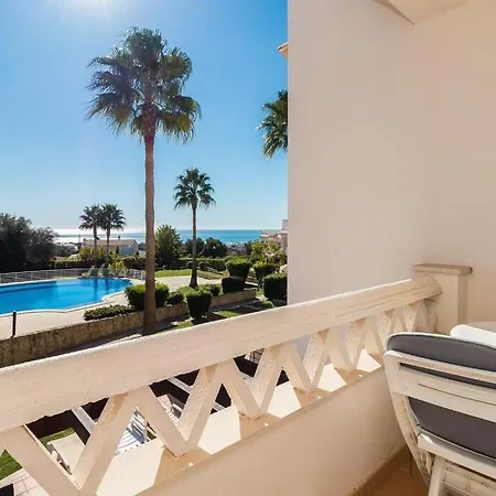 Casa de Férias Fantastic Townhouse With Pool And Sea Views